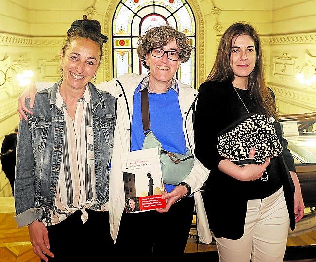 Natalia Guerra, Carmen Guerra y Alaitz Berriozabalgoitia.