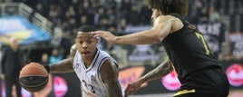 Reynolds fue el máximo anotador del PAOK contra el AEK.