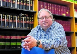 Luis Ángel Garrido, reelegido presidente de la sala de lo Contencioso-administrativo del TSJPV, durante la entrevista.