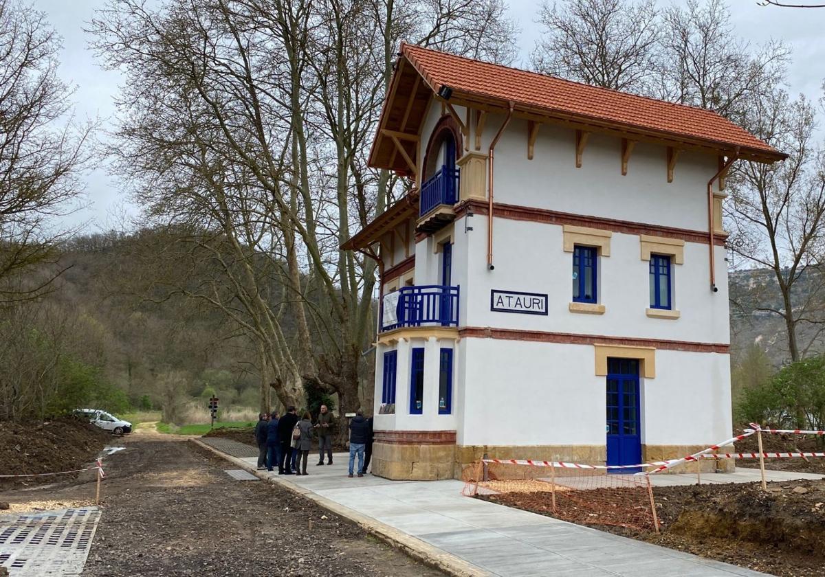 La estación de Atauri, que será museo, recobra su arquitectura original