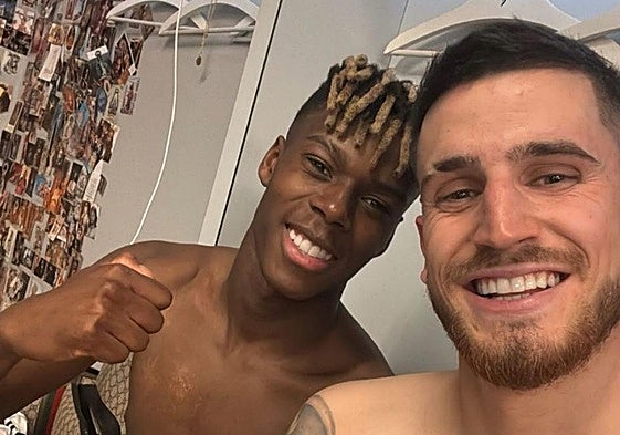 La celebración de Nico Williams y Sancet en el vestuario del Athletic