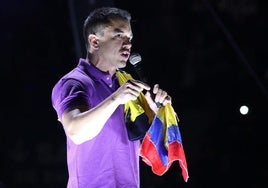 El conservador Daniel Noboa, reelegido presidente de Ecuador.
