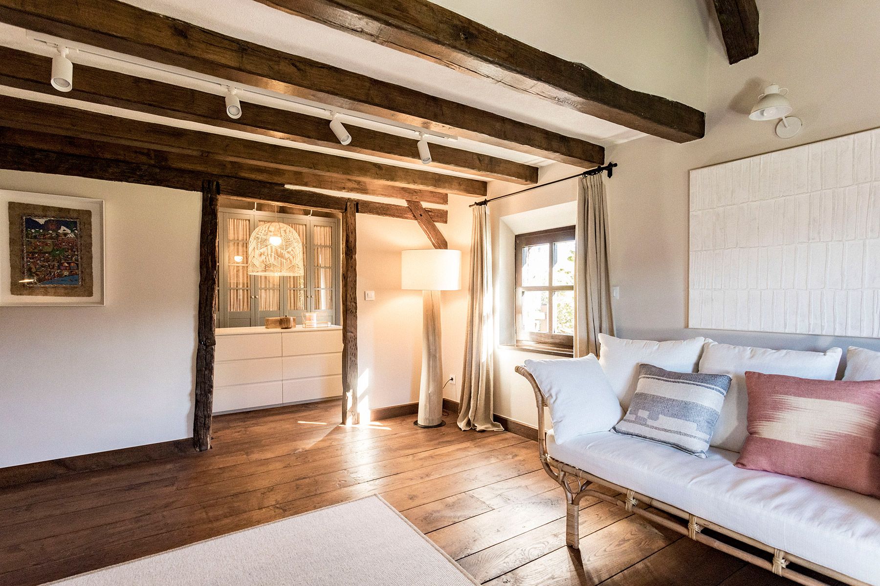 El caserío de una familia en Orozko convertido en un refugio &#039;boho chic&#039; con vistas al Gorbea
