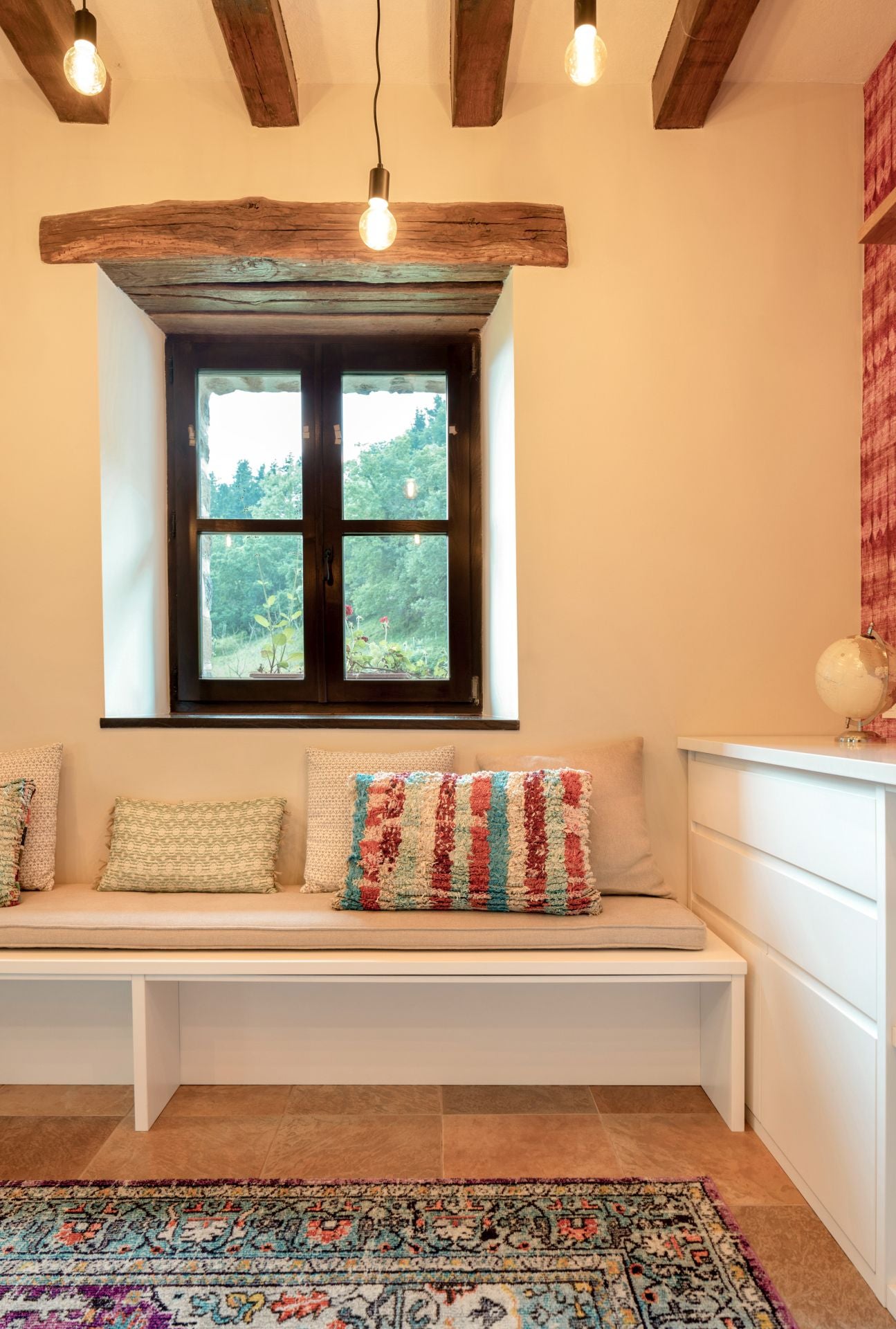 El caserío de una familia en Orozko convertido en un refugio &#039;boho chic&#039; con vistas al Gorbea