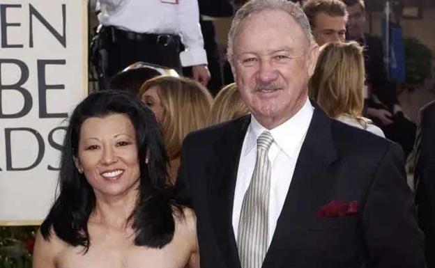 Gene Hackman yBetsy Arakawa.