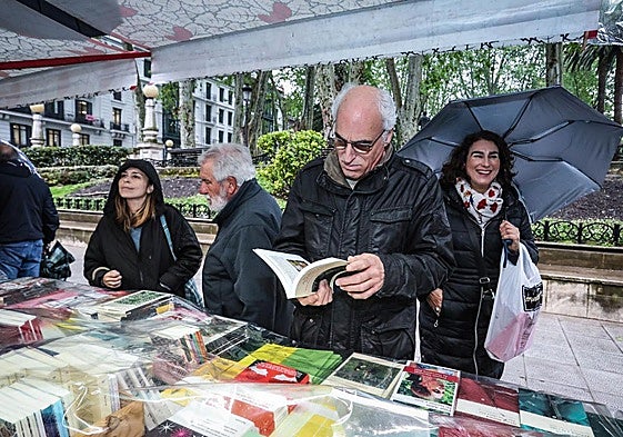 Edición de 2024 de la Feria del Libro en la zona de Albia.