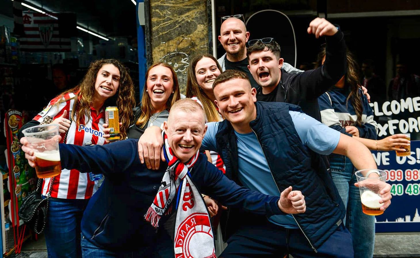 Así vivieron las aficiones del Athletic y el Rangers las horas previas al partido de San Mamés