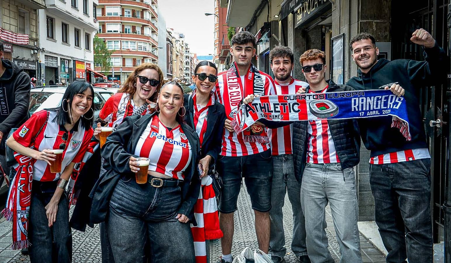 Así vivieron las aficiones del Athletic y el Rangers las horas previas al partido de San Mamés