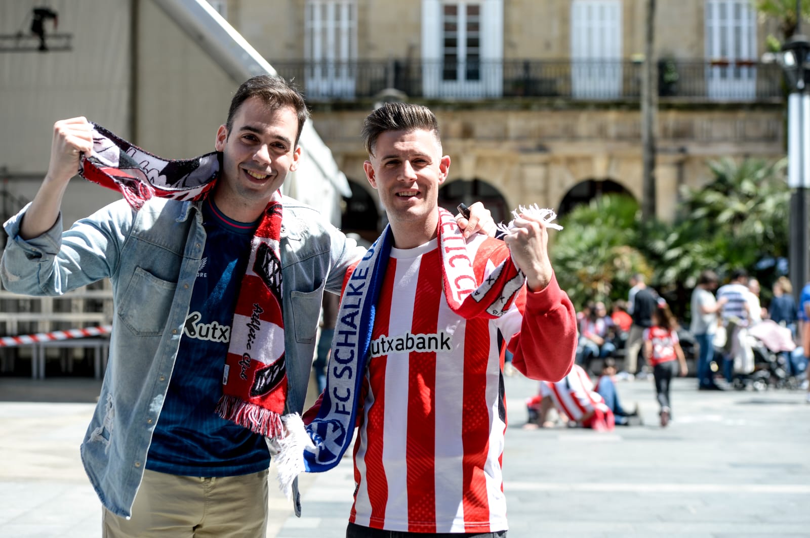 Así vivieron las aficiones del Athletic y el Rangers las horas previas al partido de San Mamés