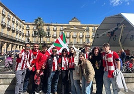 Los aficionados del Athletic más fieles: «Hemos aplazado las vacaciones por el partido»