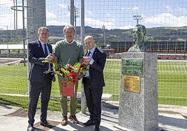 El presidente del Rangers Fraser Thornton, y el CEO, Patrick Stewart, han acudido esta mañana de visita a Lezama junto con Andoni Goikoetxea.