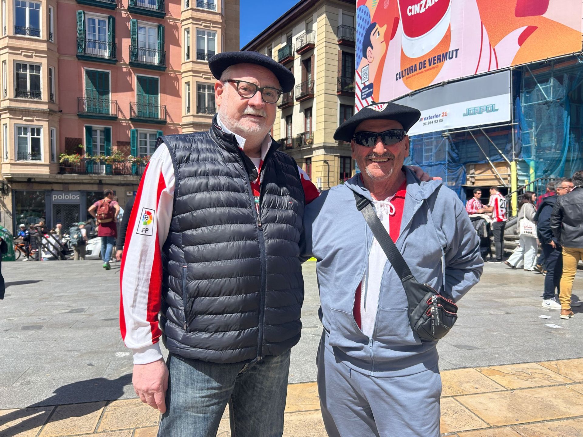Así vivieron las aficiones del Athletic y el Rangers las horas previas al partido de San Mamés
