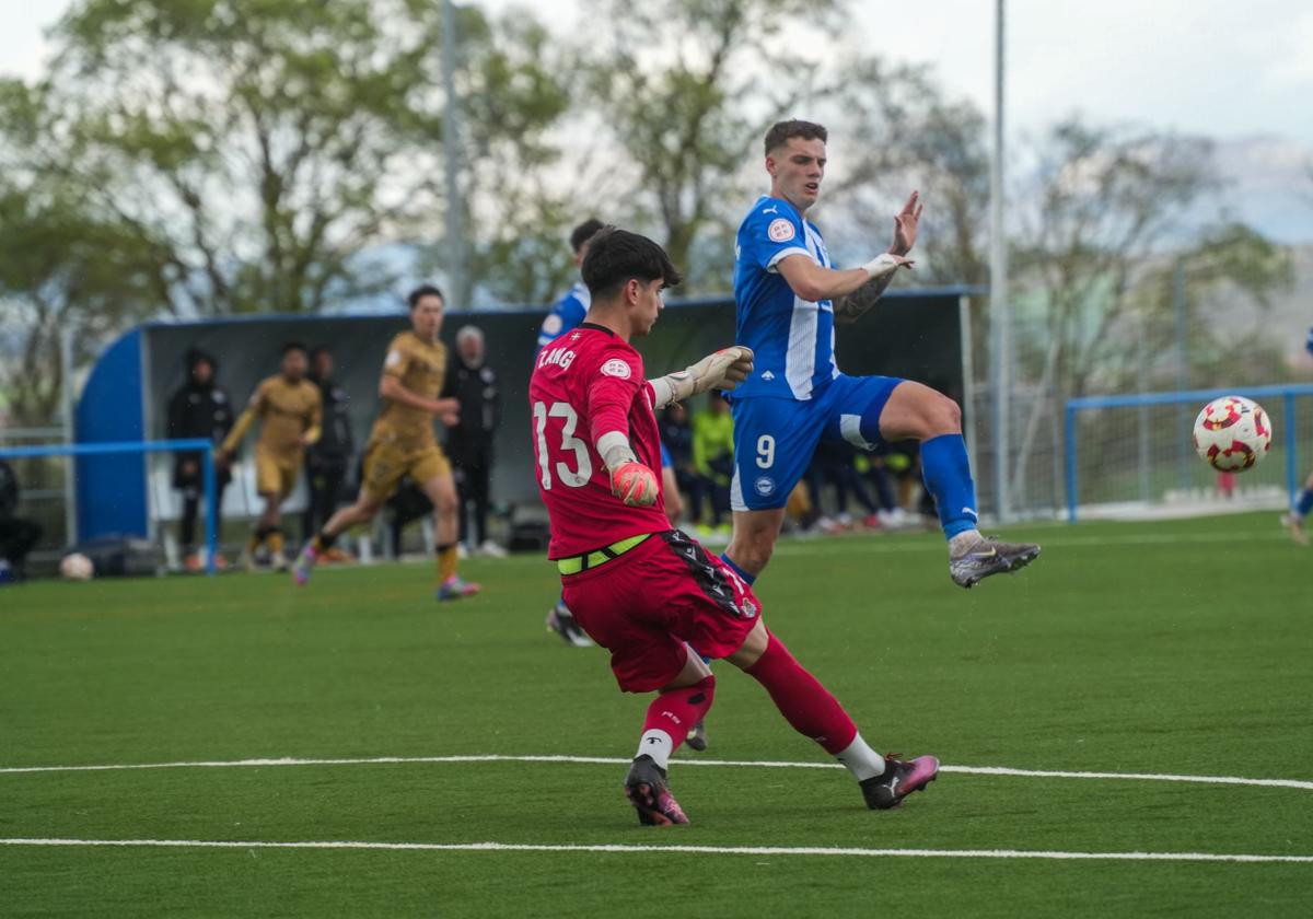 El Alavés B logra su cuarta victoria consecutiva y certifica su permanencia