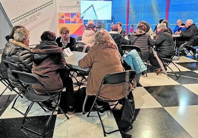Los usos de la plaza del mercado se consultaron con anterioridad.