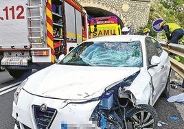 La víctima rodaba en la última posición del grupo y fue embestido por el coche.