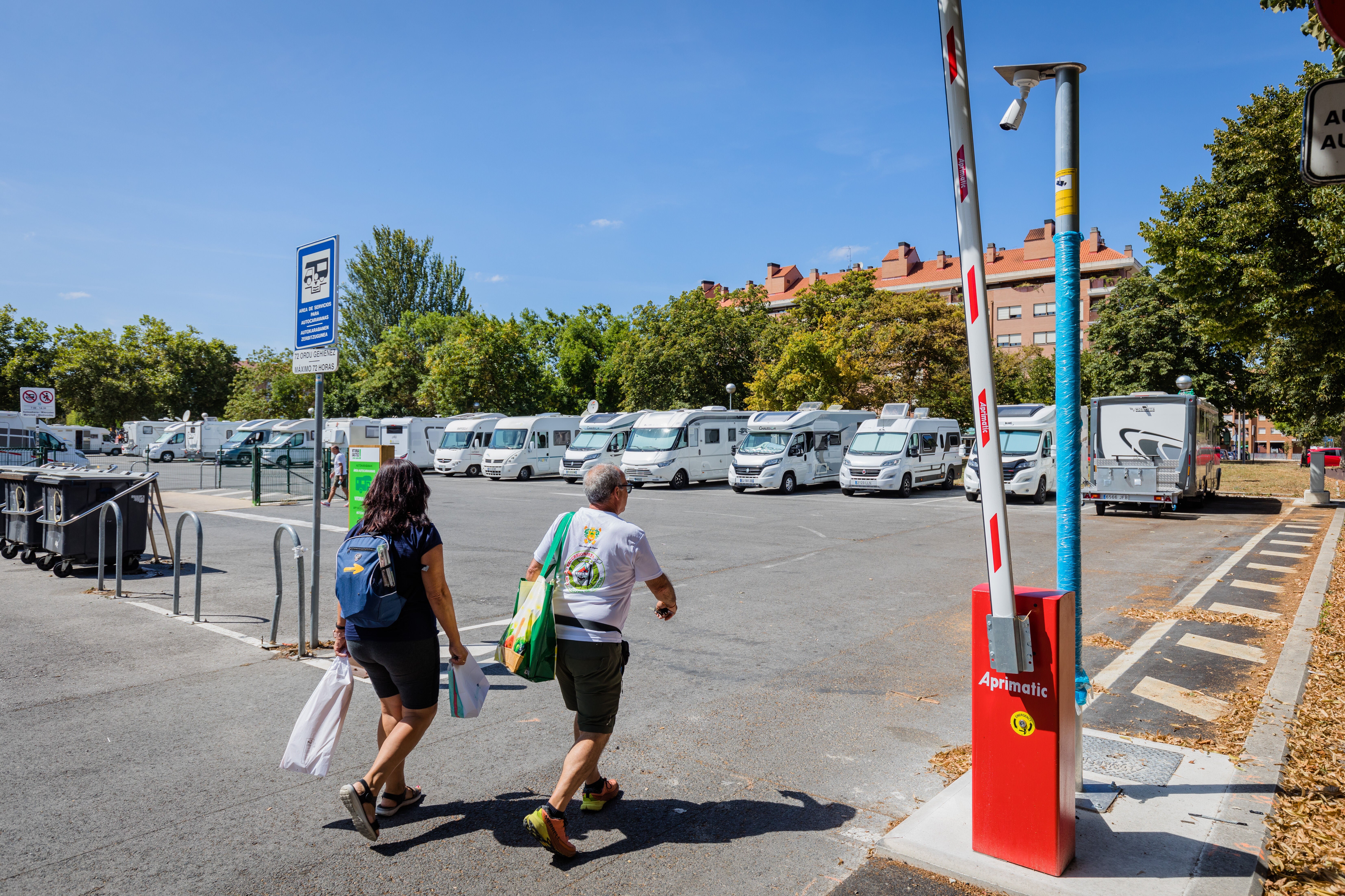 La valla de acceso se instaló el verano pasado.