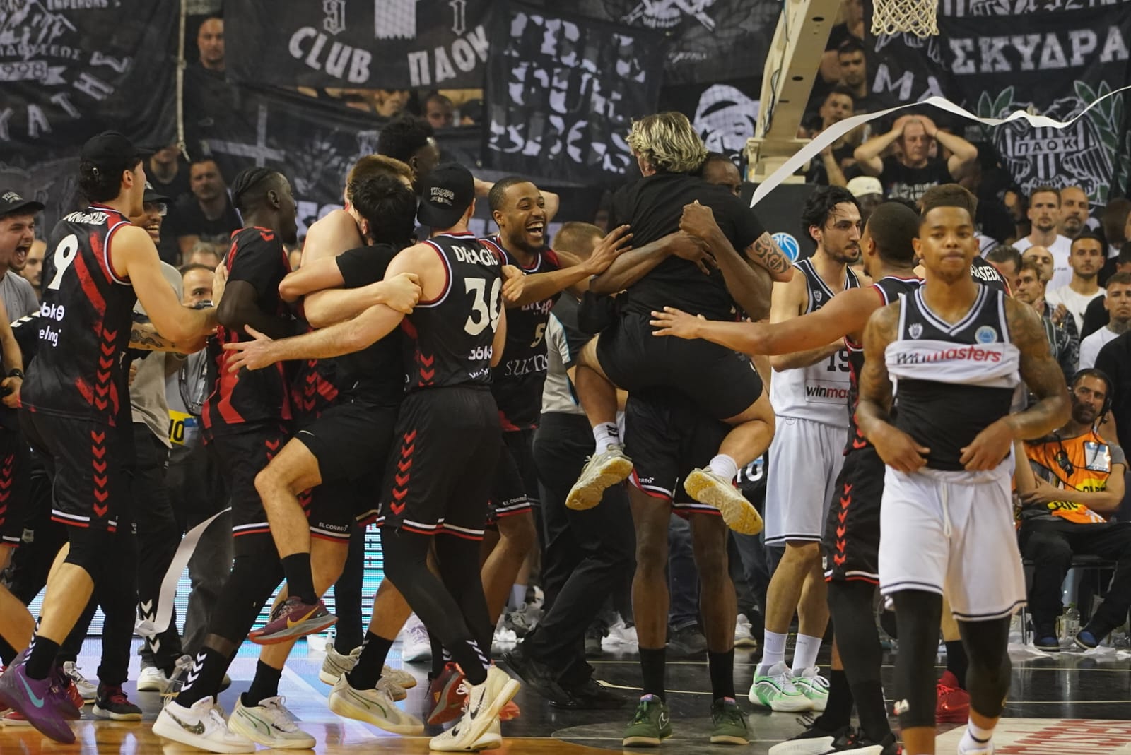 En imágenes la final de la Europe Cup, PAOK-Bilbao Basket