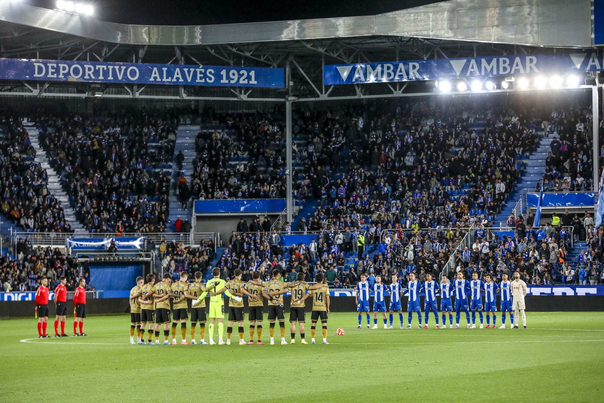 Mendizorroza merecía una noche así