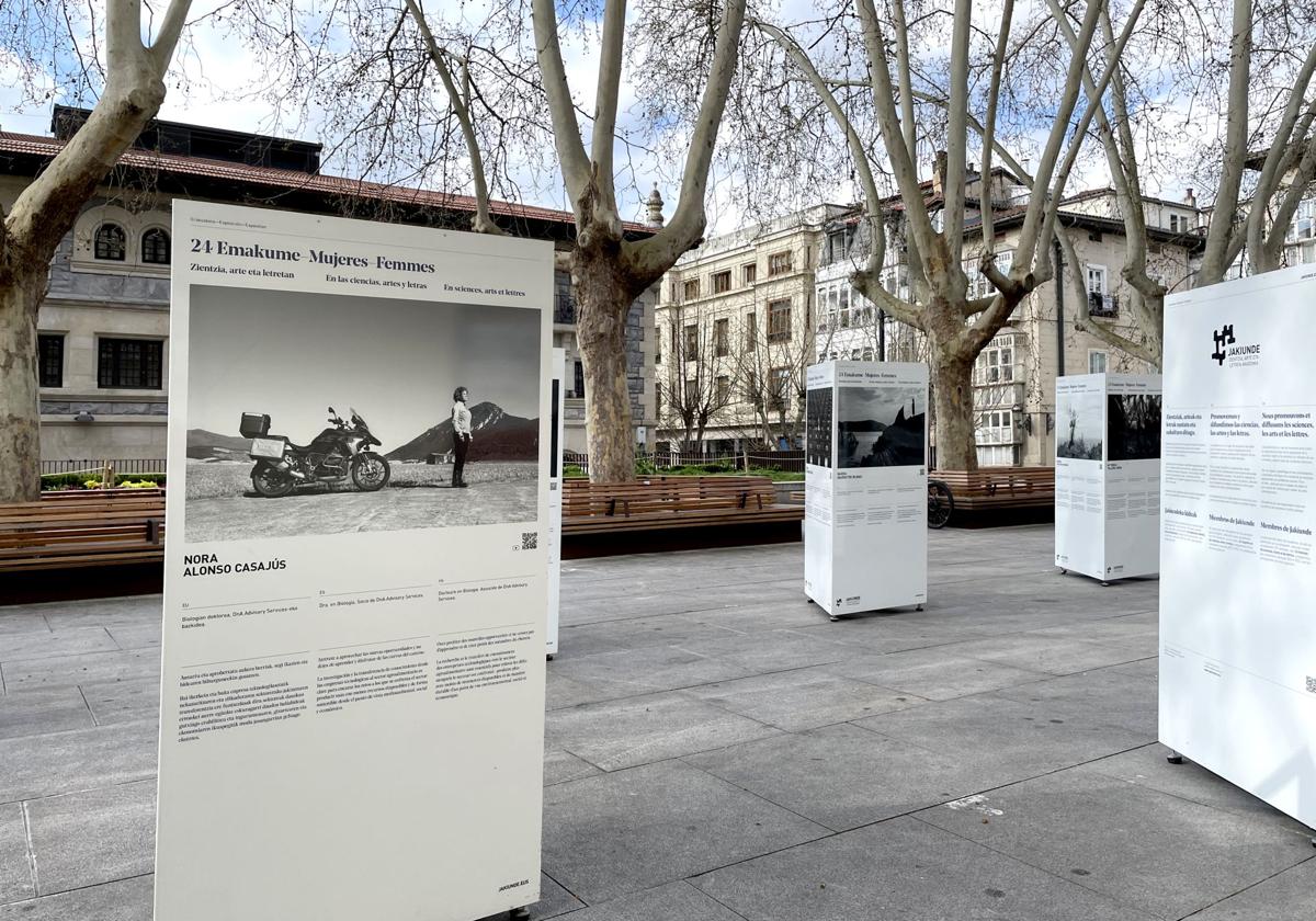 Las mujeres en las artes, una muestra a pie de calle en Vitoria