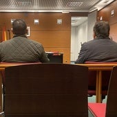 Los imputados, ayer jueves durante la vista oral celebrada en el Juzgado de lo Penal número 1 de Vitoria.
