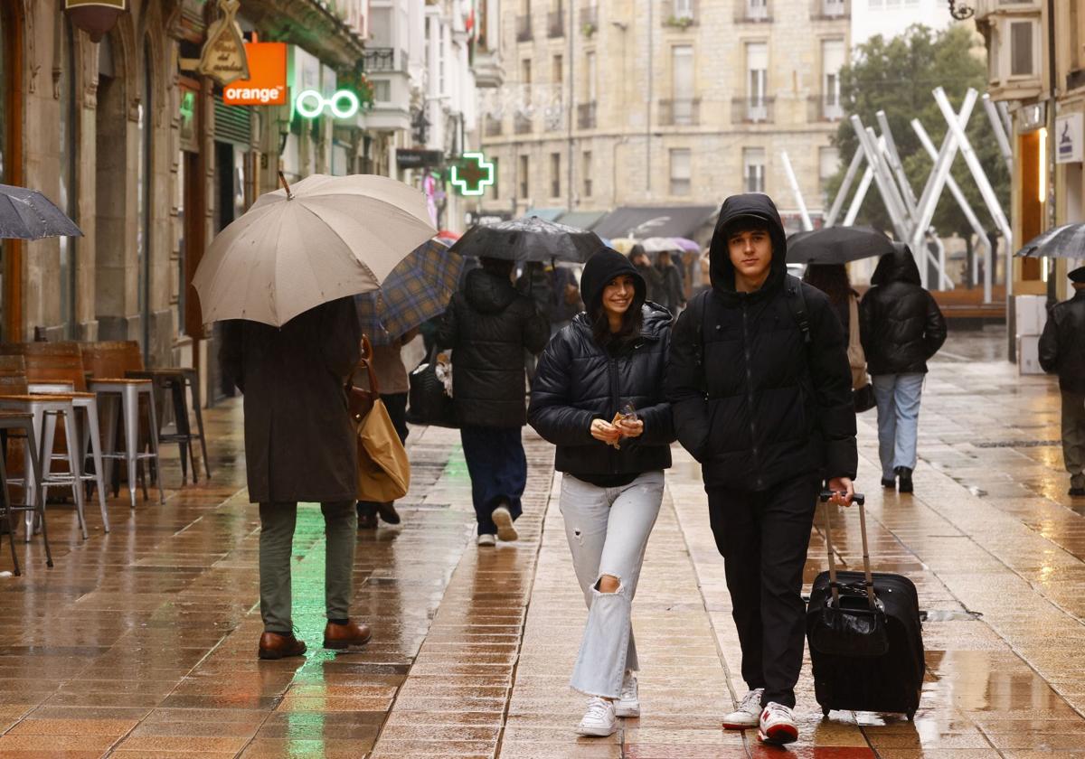 Estas son las doce provincias en aviso por tormentas hoy y Álava es una de ellas
