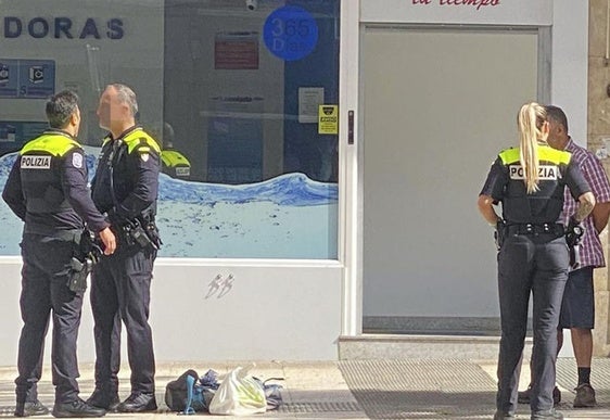 Agentes locales en una actuación en Judimendi anterior a los hechos de esta noticia.