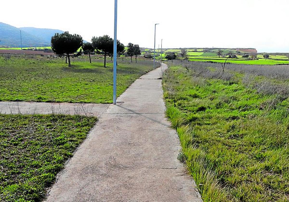 Miranda subasta tres parcelas de Los Corrales