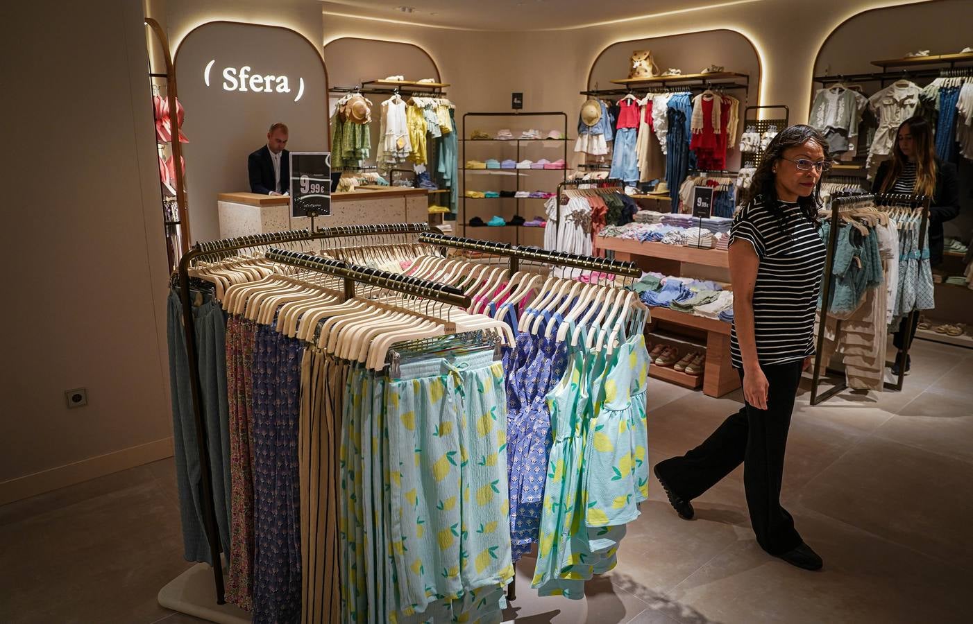 Sfera reabre su tienda en la Plaza Moyúa de Bilbao