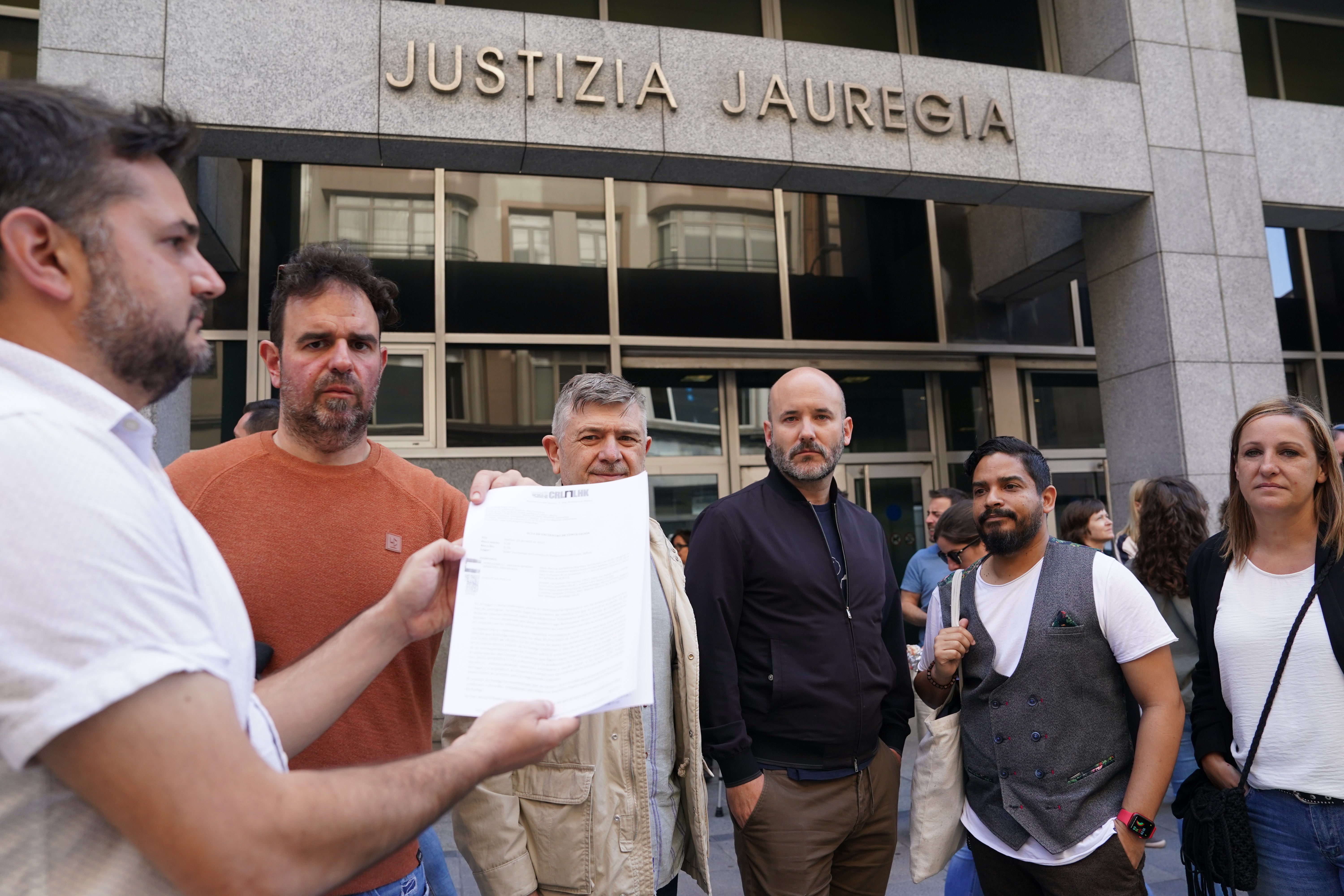 Miembros de comité de empresa de la BOS, ante los juzgados de lo social.