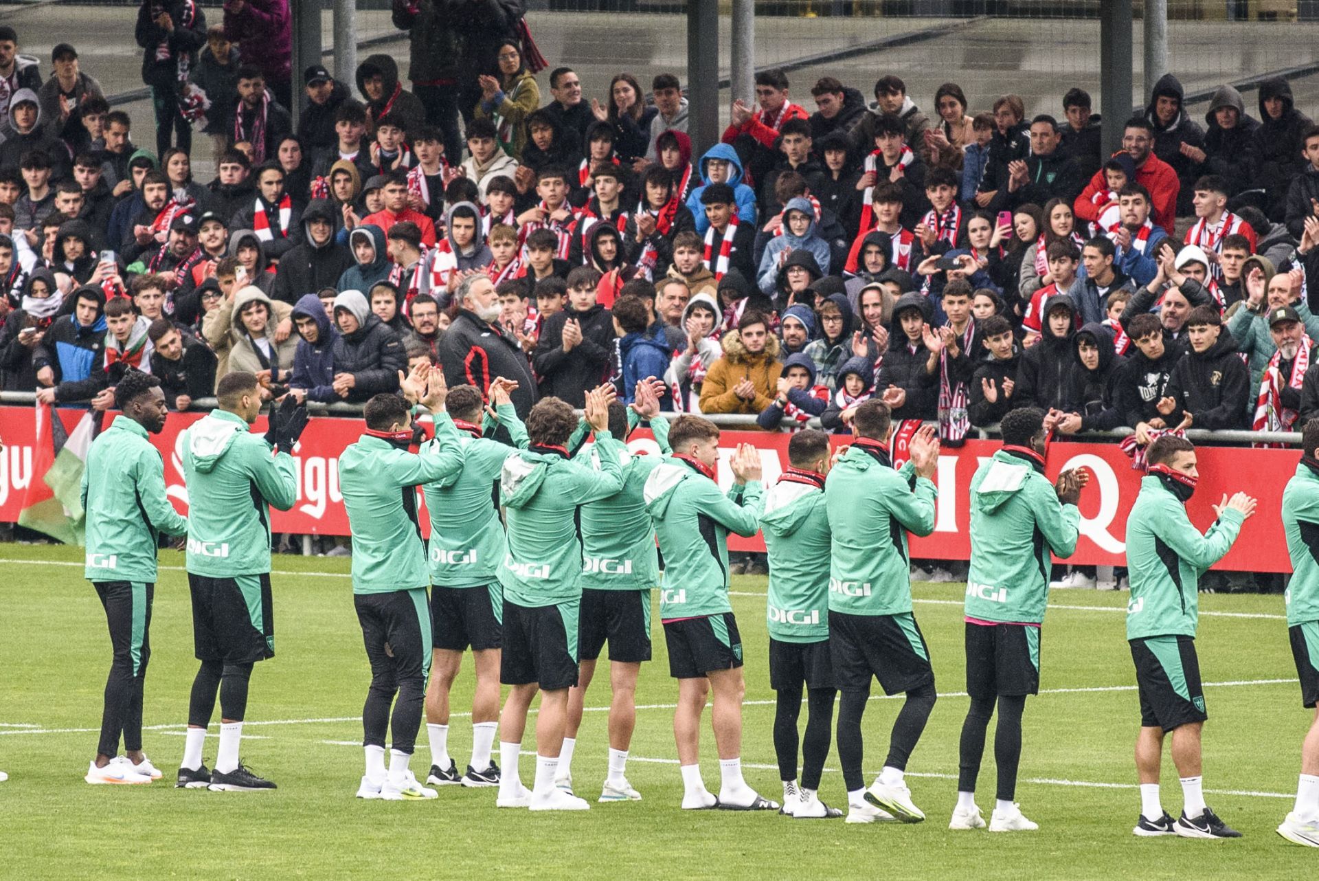 Comienza la 'operación final' de la Europa League: nuevo llamamiento para animar al Athletic en Lezama