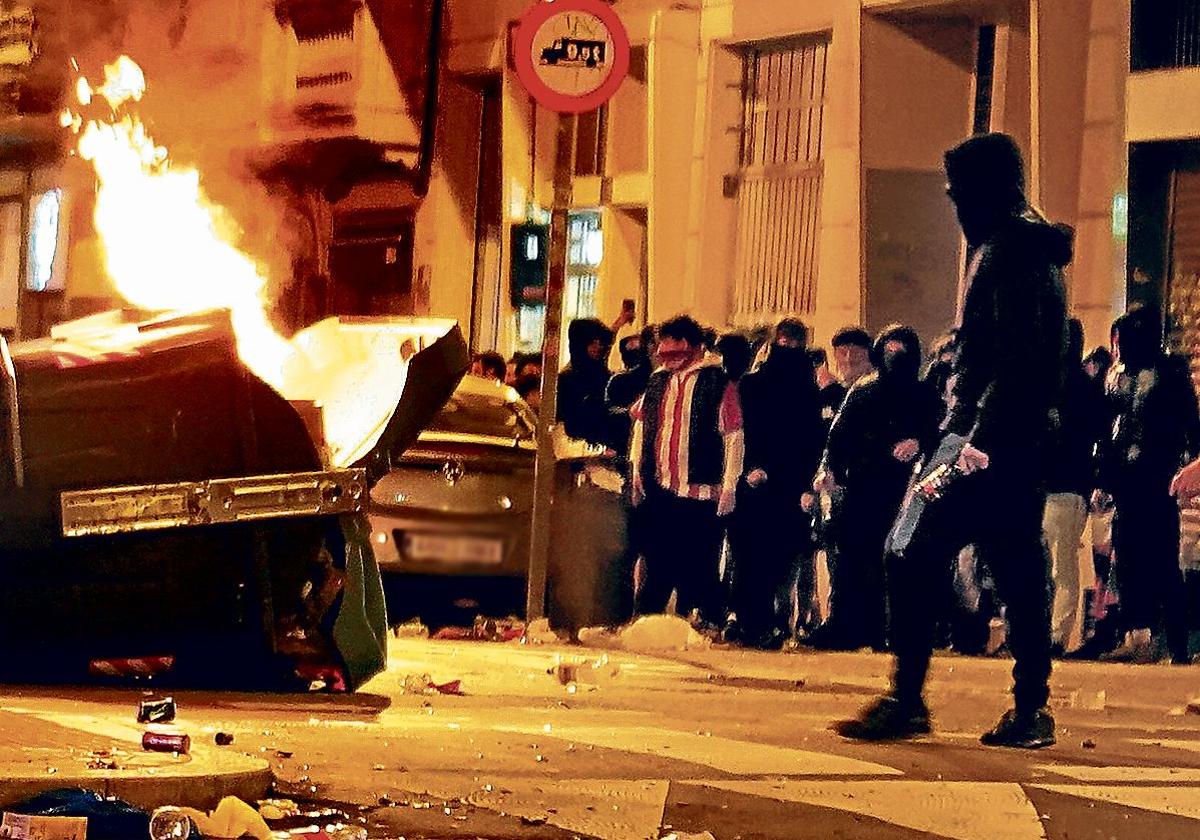 El Athletic-Manchester pone a prueba de nuevo el blindaje policial contra incidentes
