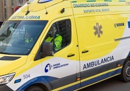 Vista de una ambulancia ajena a esta información.