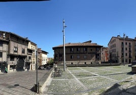 Los expertos ven «fundamental» renovar la plaza de la Burullería, entrada al casco medieval.