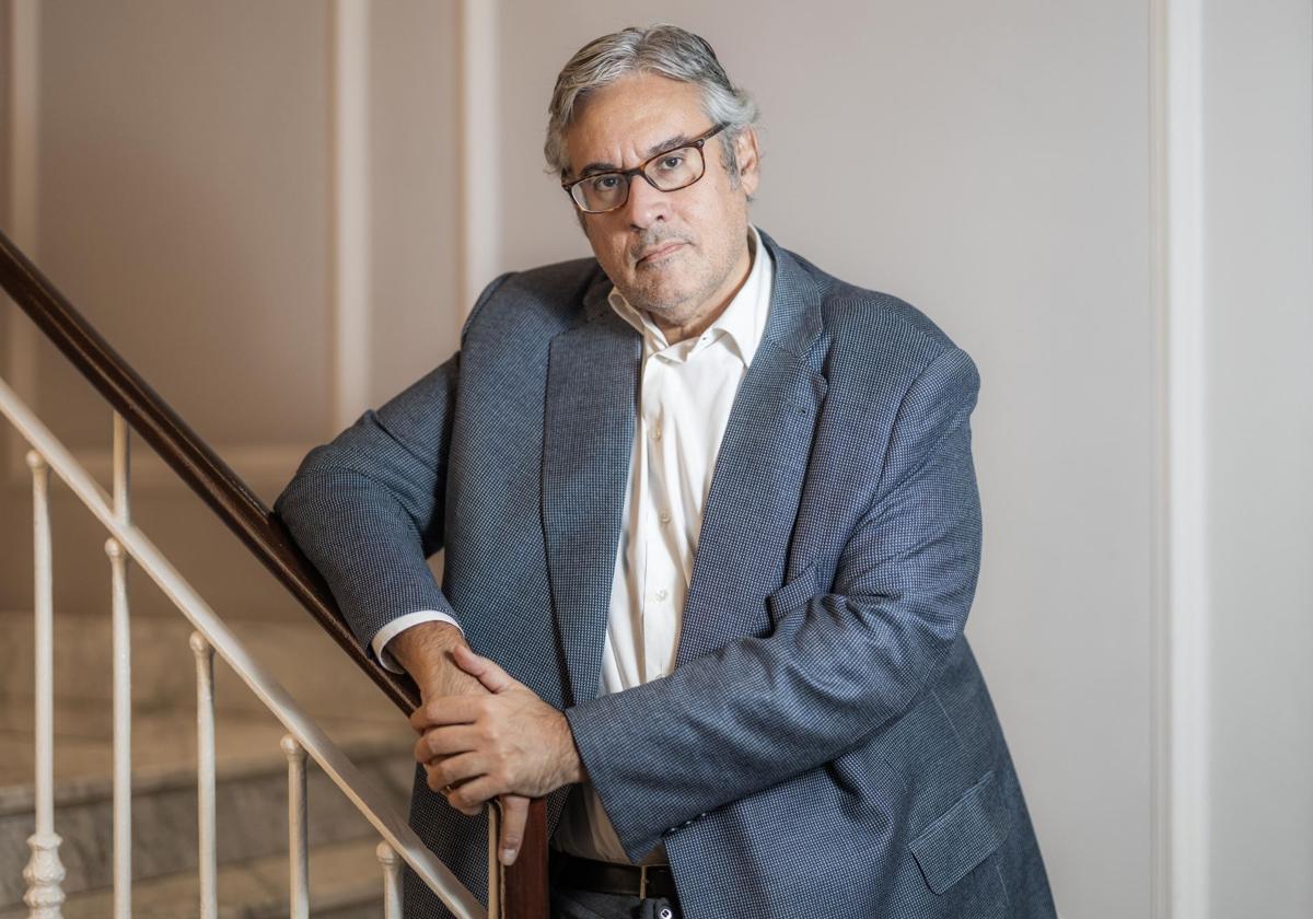 Juan Manuel de Prada presenta la segunda parte de 'Mil ojos esconde la noche'.