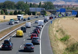 Tráfico en la autovía a Bilbao.