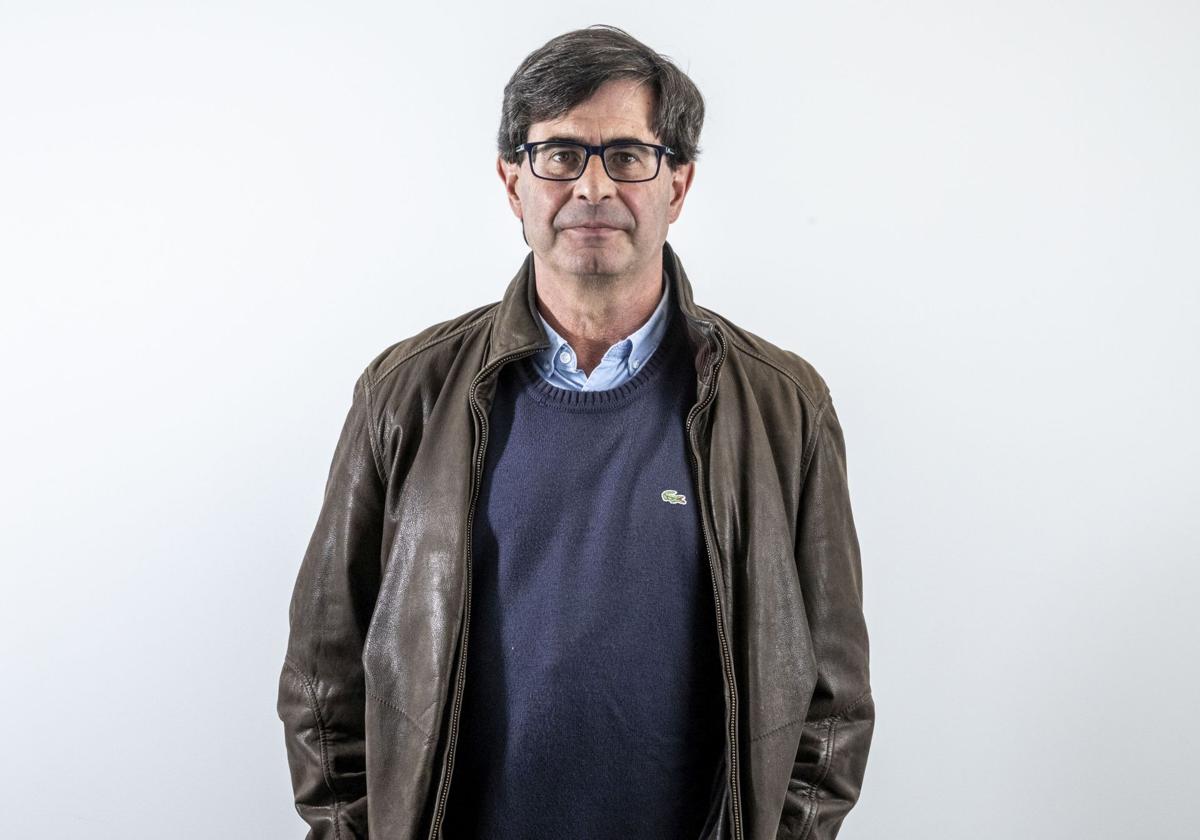 Javier Sagastiberri presenta en Bilbao su premiada novela 'Beltza'