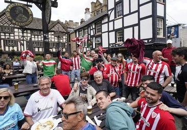 Shambles Square ya coge color rojiblanco