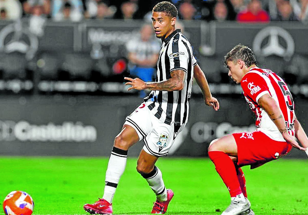 El Castellón pierde a Chirino ante el Mirandés