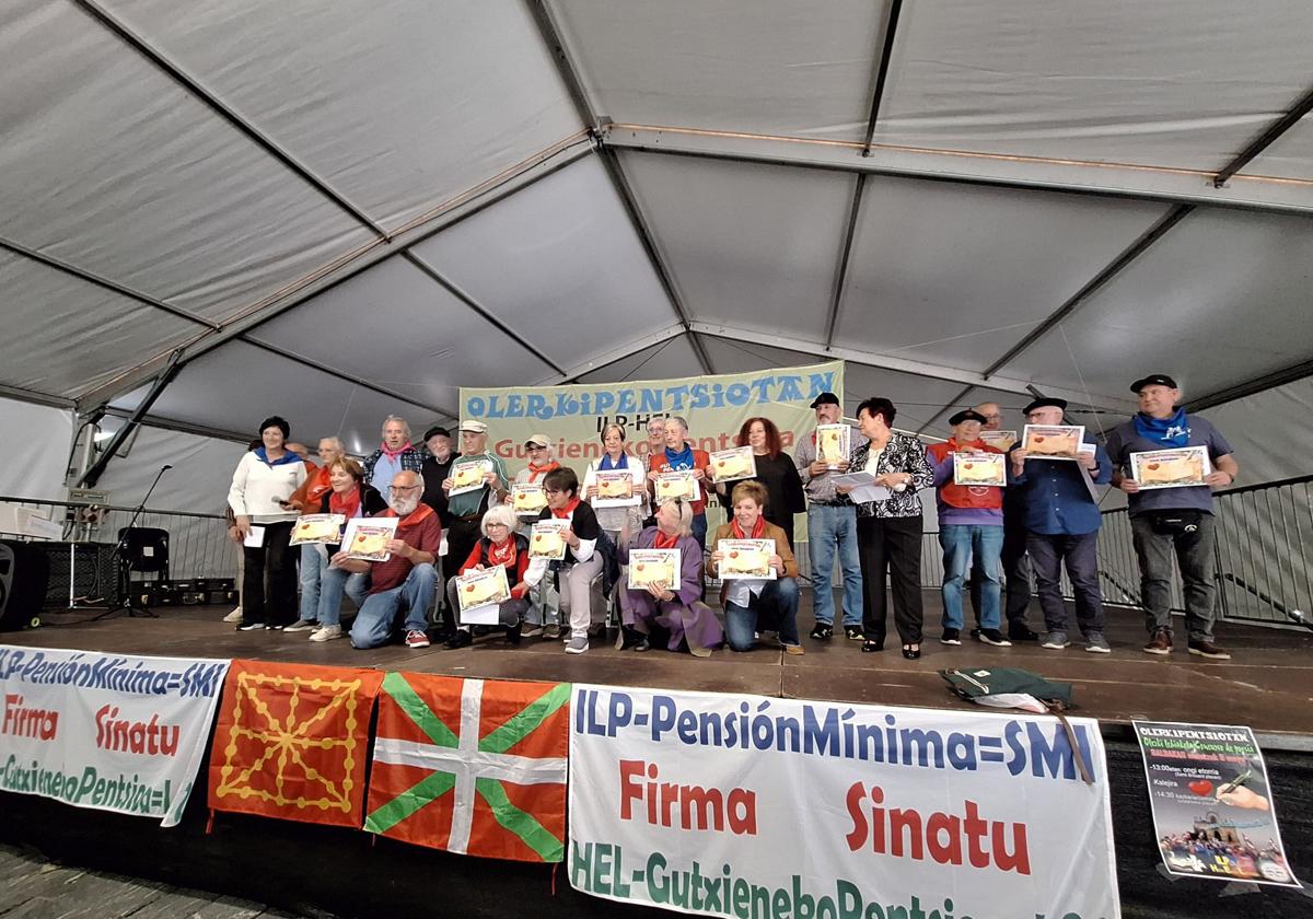 Fiesta y reivindicación del movimiento de pensionistas en Galdakao