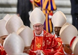 La doble felicitación al cardenal Parolin que ha generado suspicacias en el cónclave