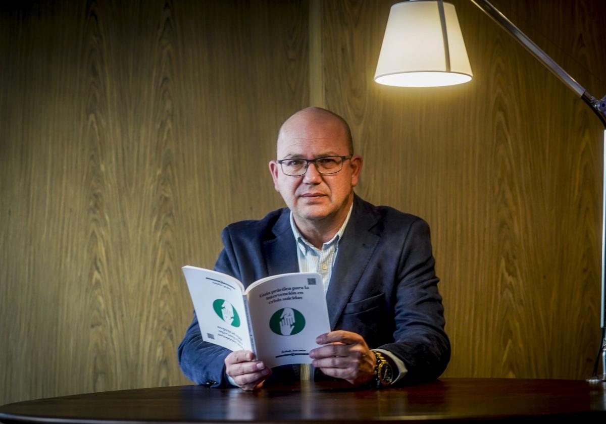 «Urge aumentar la formación sobre el suicidio a profesionales de todos los ámbitos»