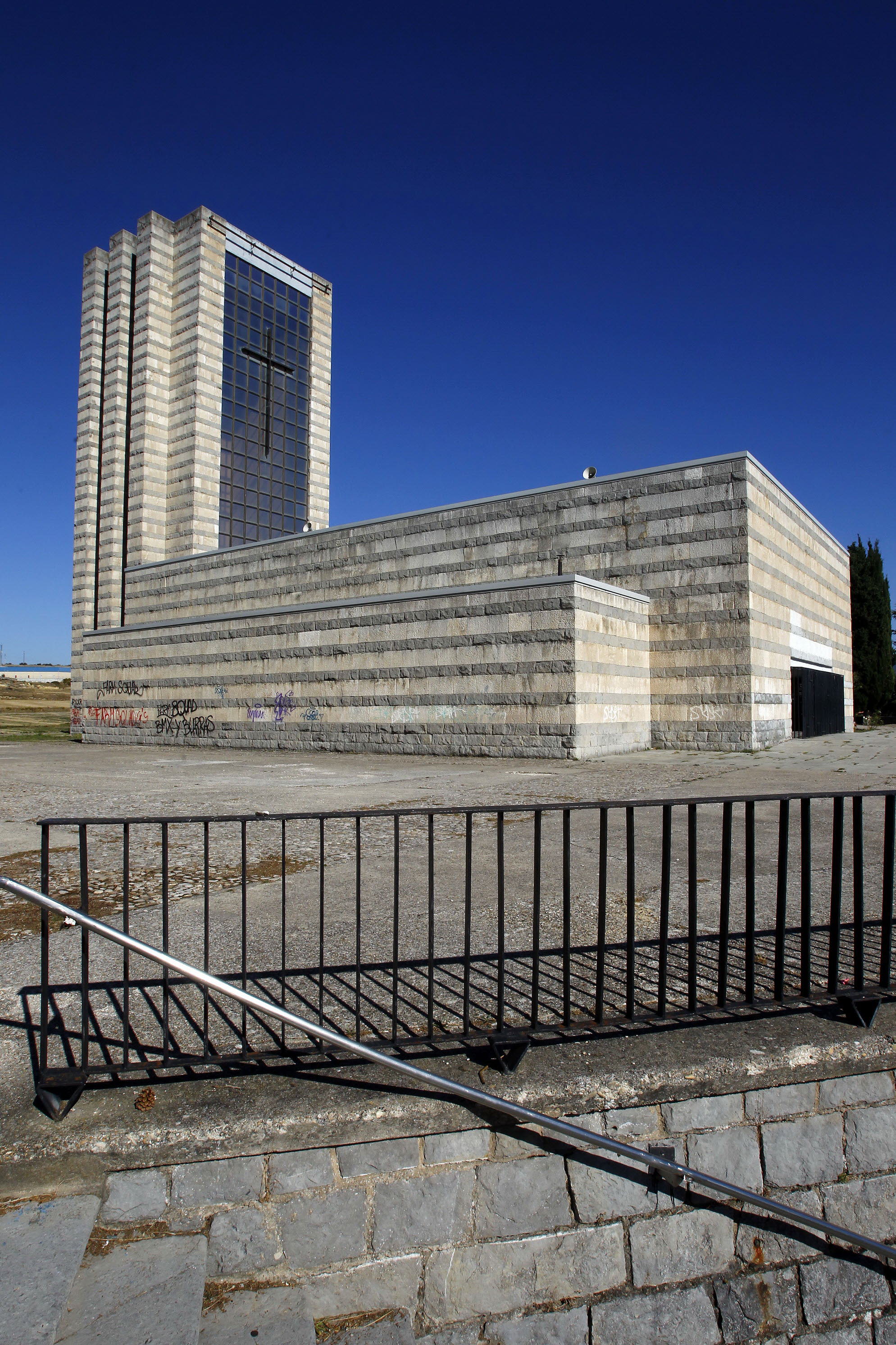 La iglesia de Los Ángeles está muy vinculada a la historia industrial del barrio.