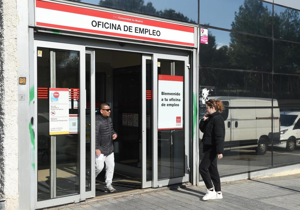 Los dos casos en los que puede compaginarse cobrar el paro del SEPE y una excedencia voluntaria