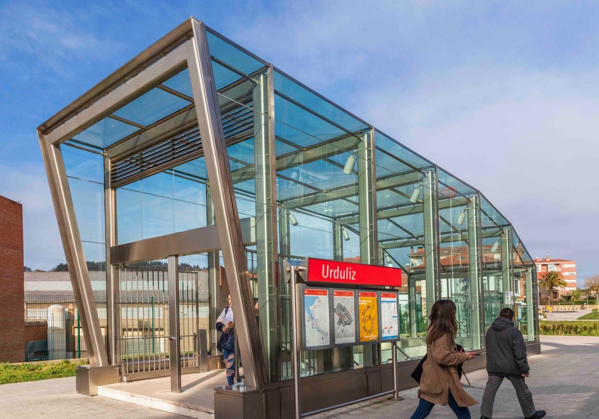 Vecinos de Urduliz reclaman al metro una mayor frecuencia al pasar cada 20 minutos