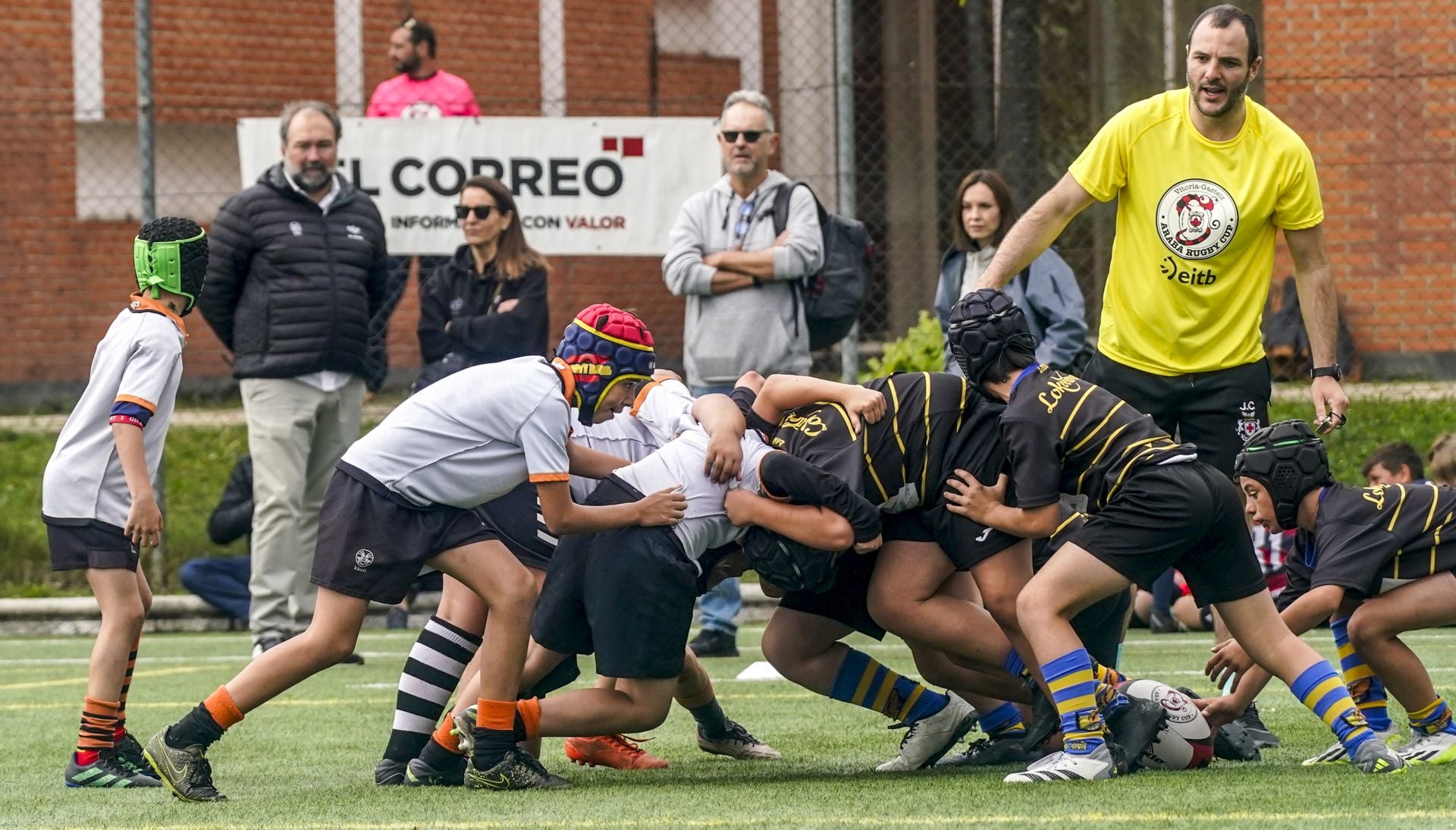 La melé se hace fiesta en Vitoria