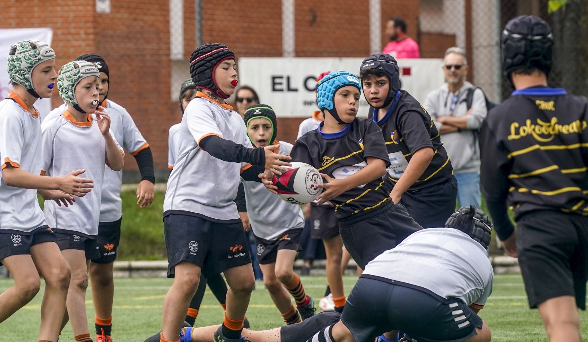 La melé se hace fiesta en Vitoria