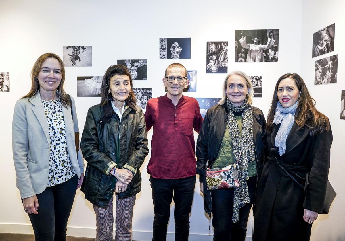 Arantxa Ibáñez de Opacua, Nerea Melgosa, Fidel Molina, Olga Fernández de Larrea y Sara Alva.