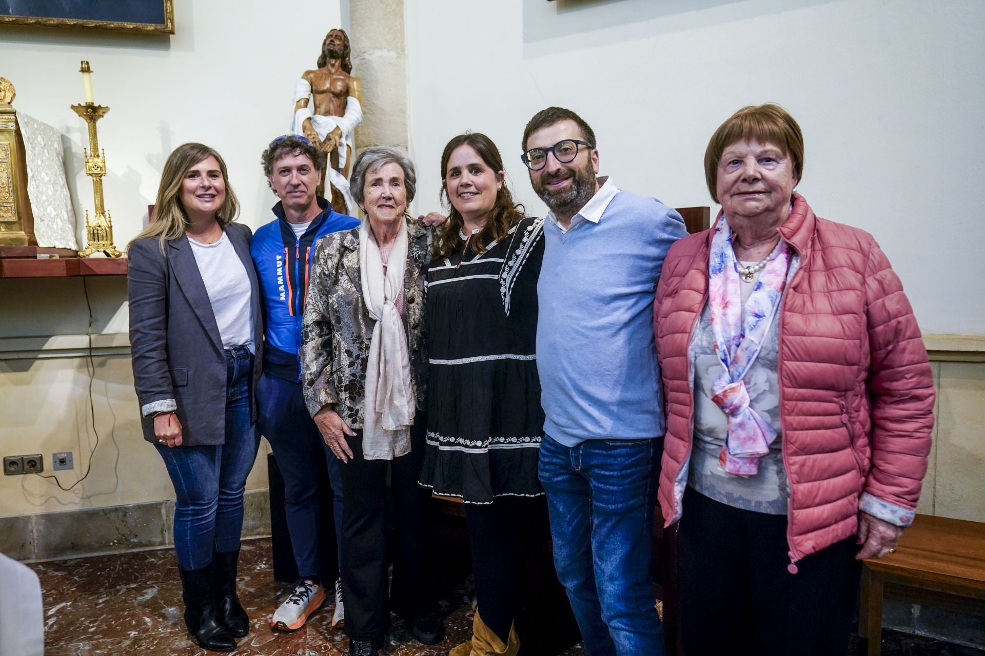 Rebeka Martínez de Aguirre, Unai Lejarza, María Luisa Lasa, Janire Lasa, Raúl Landa y Mari Ángelez Isozelaia.