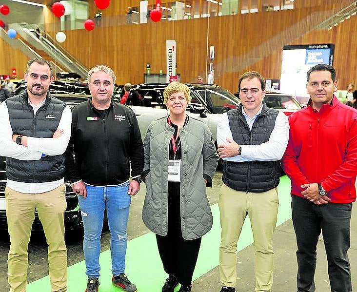 Eder Santiago, Koldo Ibáñez, Itziar Busto, Miguel Ángel Haya y Raúl Granadillo. 