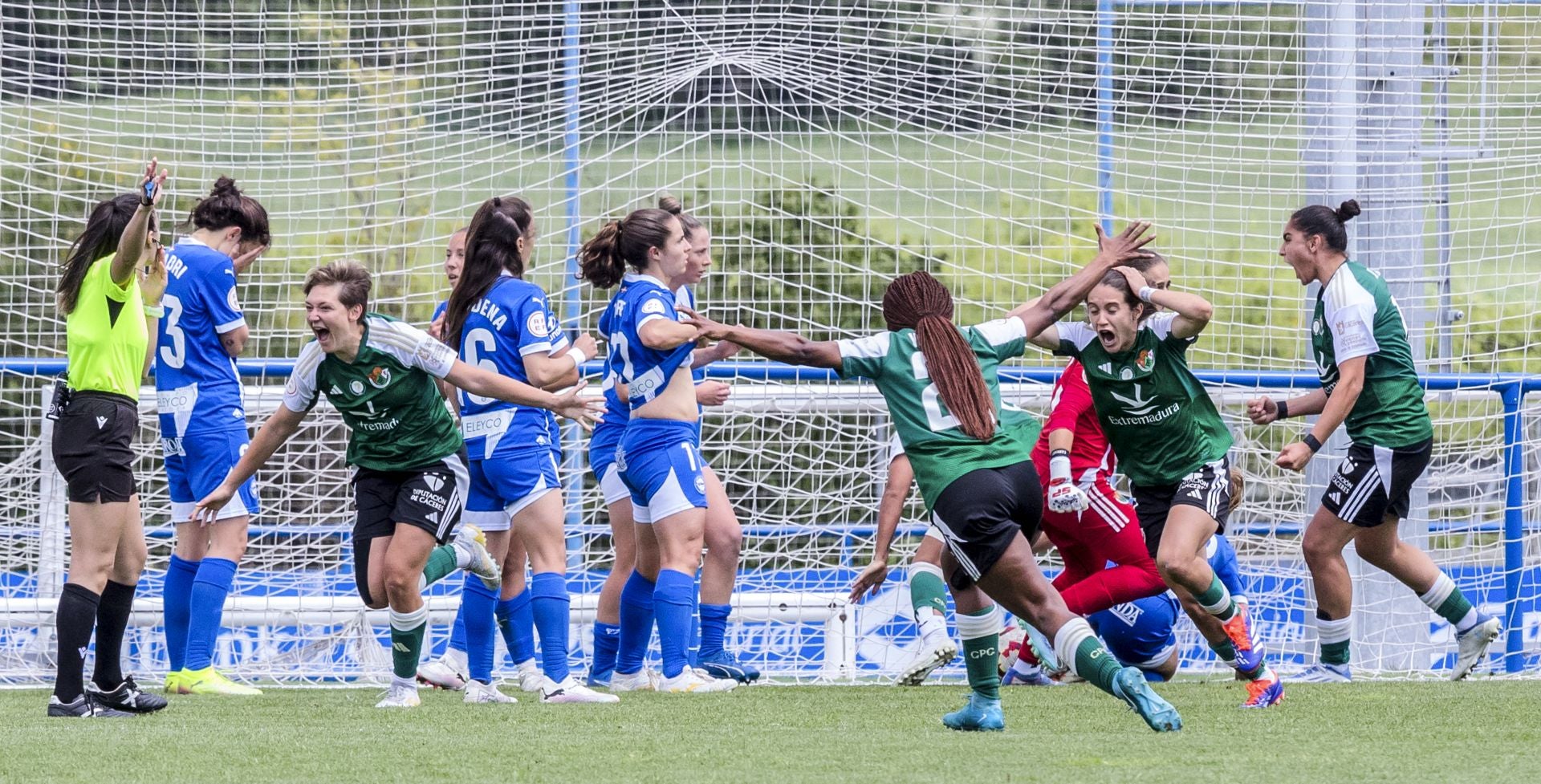 El Alavés Gloriosas-Cacereño, en imágenes